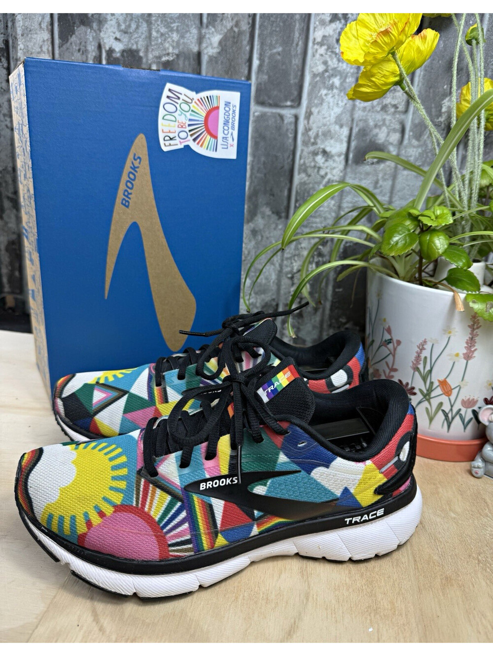 Brooks Trace 2 Lisa Congdon Women’s Multicolor Geometric Mesh Low Top US 8